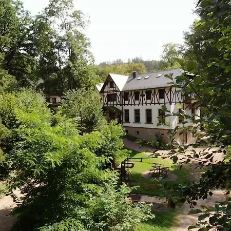 Zur Margarethenmuehle - Landgasthof Und Waldhotel מלון