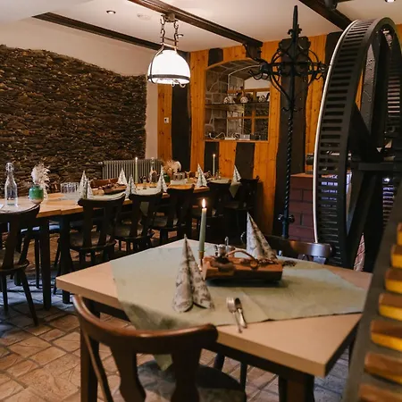 Zur Margarethenmuehle - Landgasthof Und Waldhotel מלון 3*